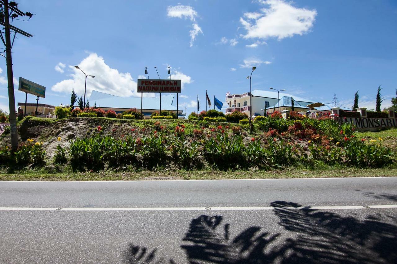Oyo 719 Penginapan Panatapan Almonsari Resort Siborongborong Exterior foto