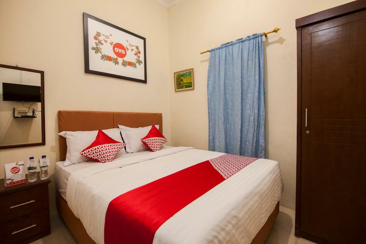 Oyo 719 Penginapan Panatapan Almonsari Resort Siborongborong Exterior foto